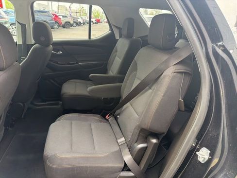 Used 2018 Chevrolet Traverse LT FWD image 15