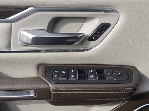 Used 2025 RAM 1500 Laramie w/ Laramie Southwest Edition image 22