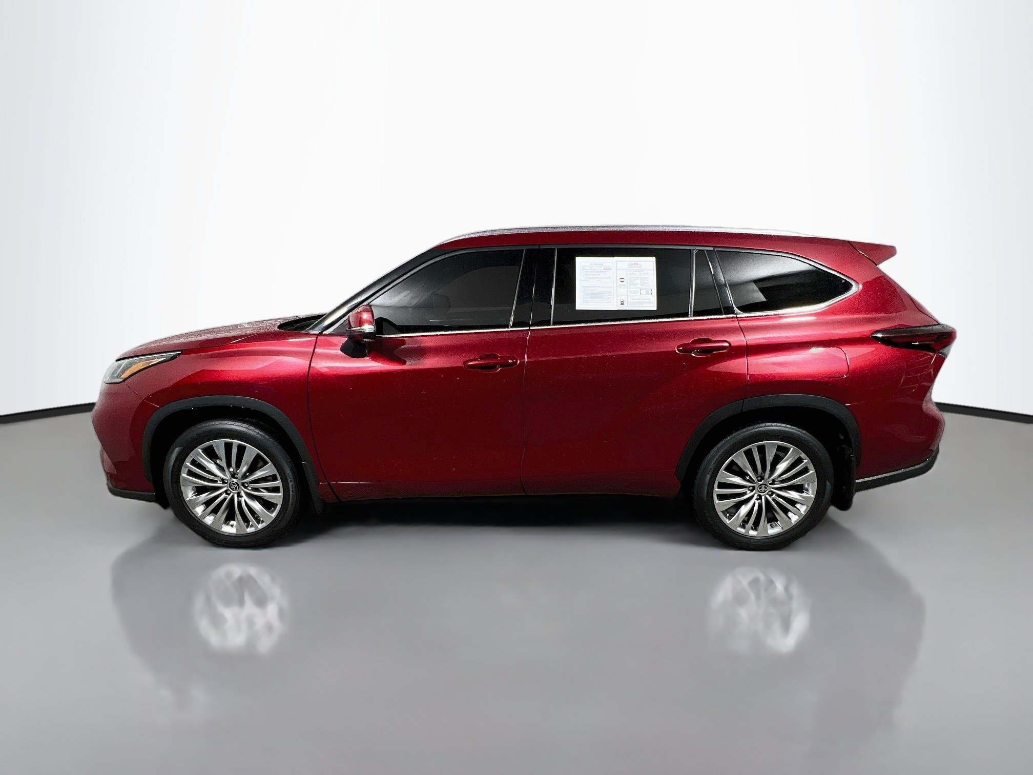 Used 2024 Toyota Highlander Platinum AWD/4WD image 9