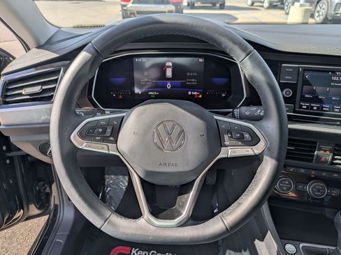 Used 2022 Volkswagen Jetta SE FWD image 20