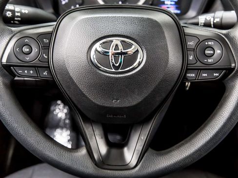 Used 2022 Toyota Corolla LE image 26