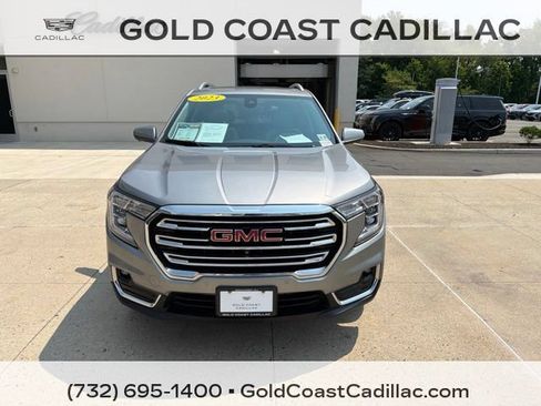 Used 2023 GMC Terrain SLT w/ Tech Package AWD/4WD image 5