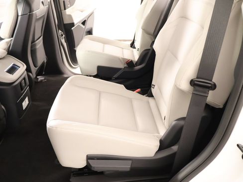 New 2026 Lincoln Navigator Premiere AWD/4WD image 13