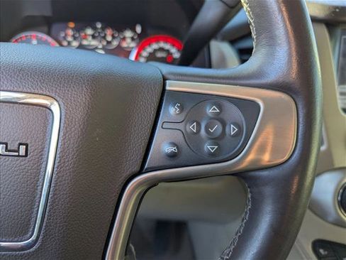 Used 2015 GMC Yukon XL Denali w/ Premium Package image 12