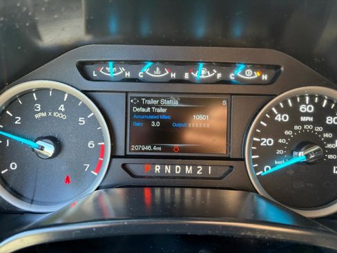 Used 2018 Ford F250 XLT w/ FX4 Off-Road Package AWD/4WD image 14