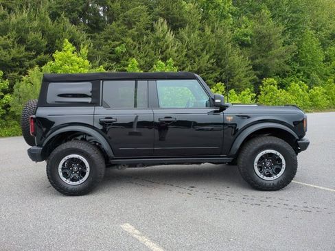 Certified 2022 Ford Bronco Badlands AWD/4WD image 3