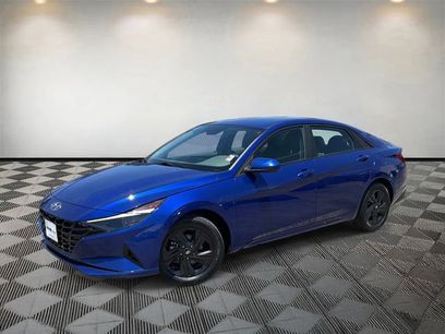 Used 2023 Hyundai Elantra Blue