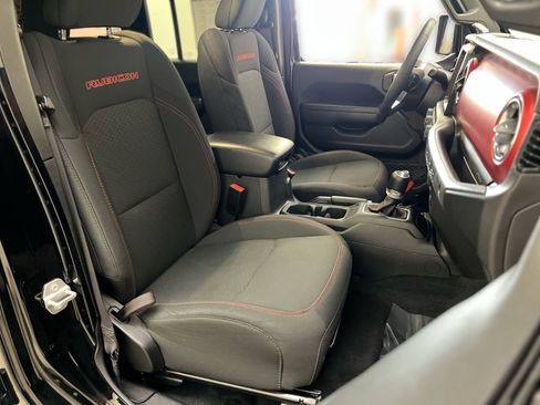 Used 2022 Jeep Wrangler Unlimited Rubicon w/ Xtreme Recon 35" Tire Package image 25