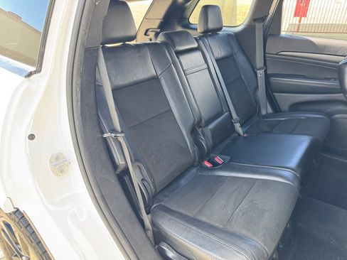 Used 2019 Jeep Grand Cherokee Altitude image 18