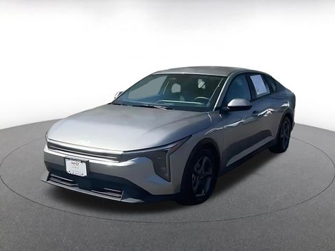 Used 2025 Kia K4 LXS image 7