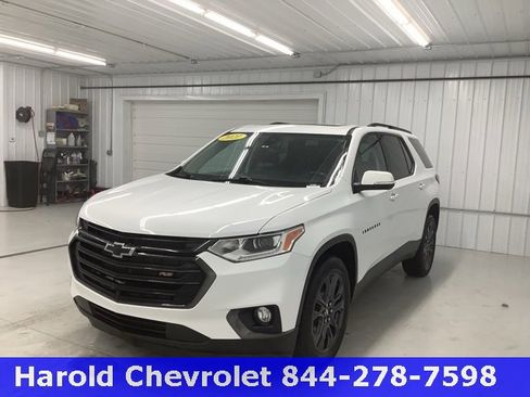 Used 2021 Chevrolet Traverse RS image 3