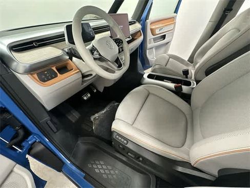 New 2025 Volkswagen ID. Buzz Pro S Plus image 16