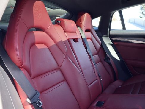 Certified 2022 Porsche Panamera 4 w/ Premium Package image 23