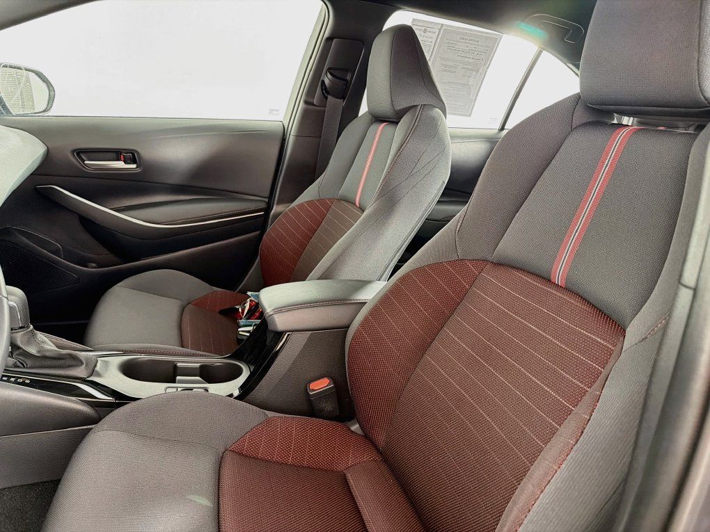 Used 2025 Toyota Corolla SE FWD image 34