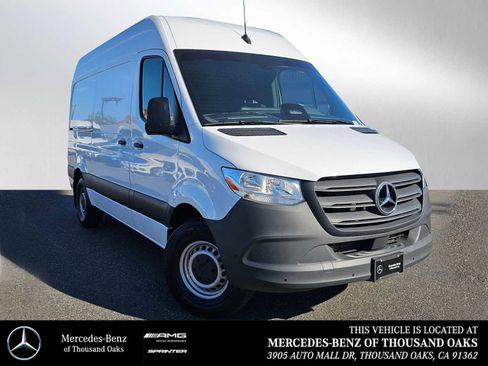 Used 2025 Mercedes-Benz Sprinter 2500 image 1