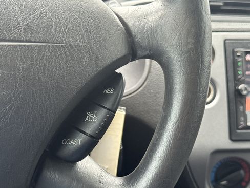 Used 2007 Ford Focus S FWD image 14