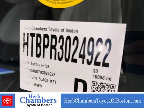 Used 2024 Toyota Prius Limited AWD/4WD image 17