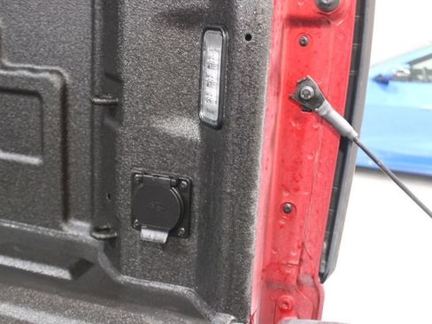 Used 2024 GMC Sierra 1500 AT4 w/ Technology Package image 16