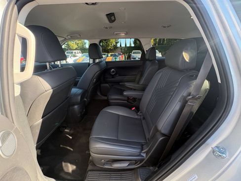 Used 2026 Hyundai Palisade SEL FWD image 29