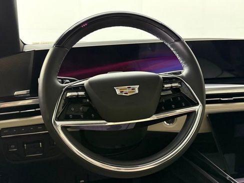 Certified 2025 Cadillac Escalade ESV Sport w/ Touring Package image 19