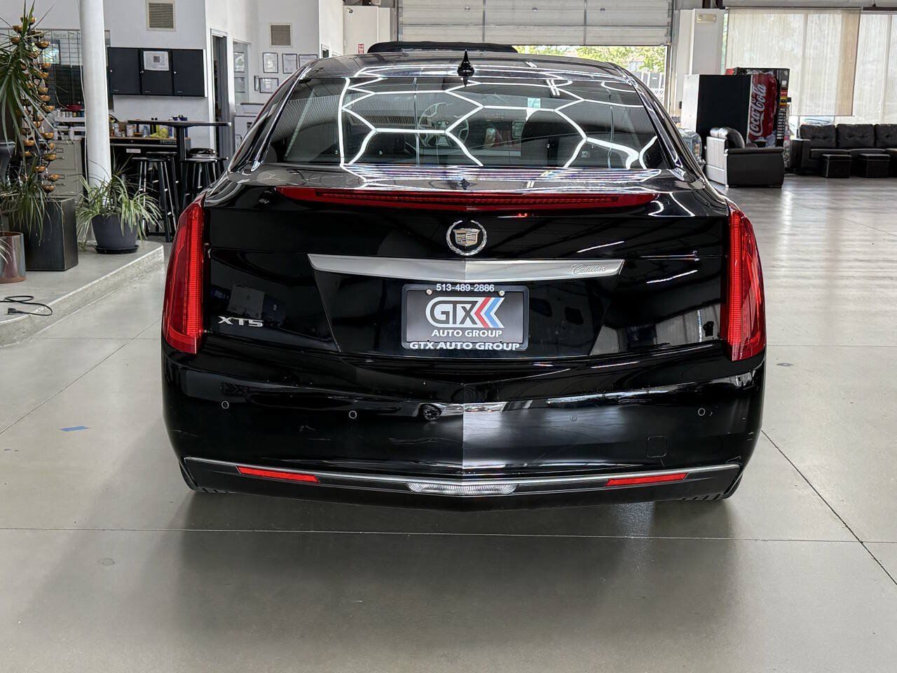Used 2014 Cadillac XTS FWD image 3