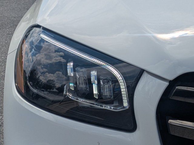 Used 2025 Mercedes-Benz GLS 580 4MATIC image 10