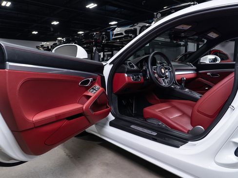 Used 2024 Porsche 718 Cayman S image 50