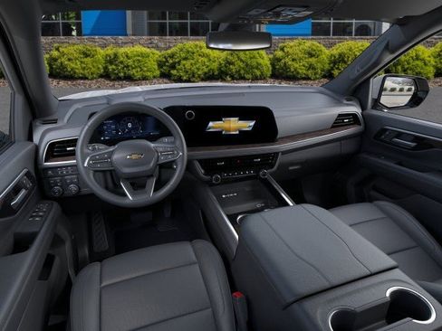 New 2026 Chevrolet Suburban LT AWD/4WD image 15