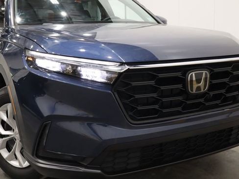 Used 2023 Honda CR-V LX image 41