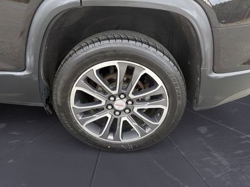 Used 2020 GMC Acadia AT4 image 9