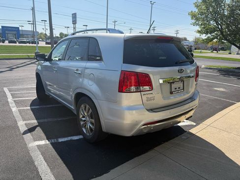Used 2013 Kia Sorento SX w/ SX Premium Pkg FWD image 3