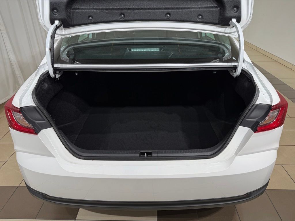 Used 2026 Toyota Camry LE FWD image 11
