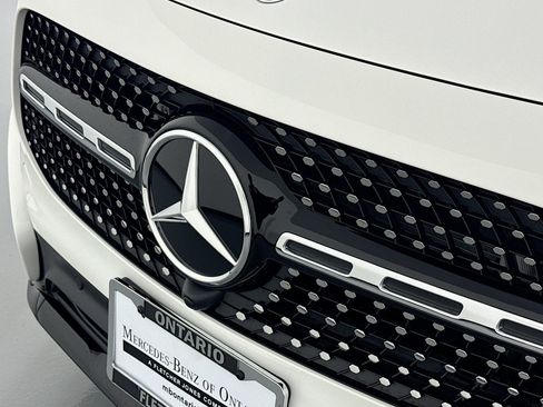 New 2026 Mercedes-Benz GLB 250 image 12