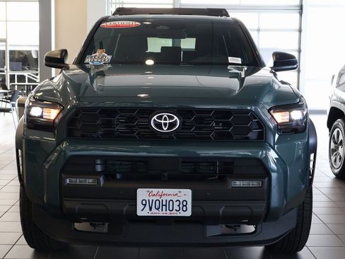 Used 2025 Toyota 4Runner TRD Off-Road image 2