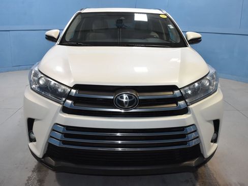 Used 2017 Toyota Highlander Limited image 25