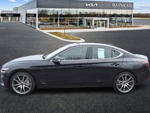 Used 2025 Genesis G70 2.5T image 6