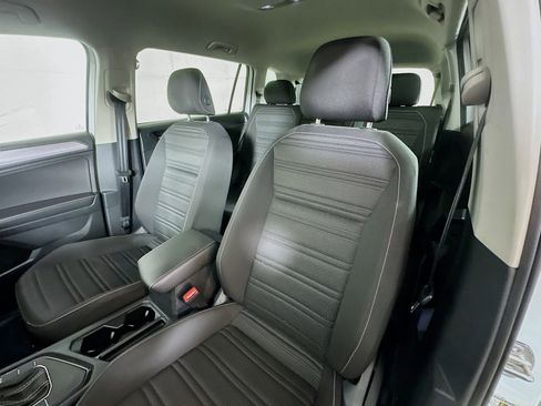 Used 2024 Volkswagen Tiguan S image 19