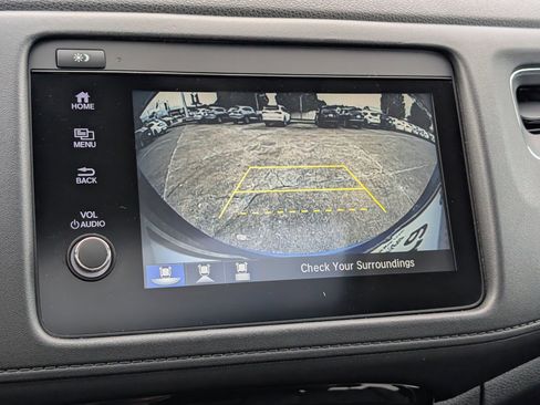 Used 2020 Honda HR-V Touring image 20