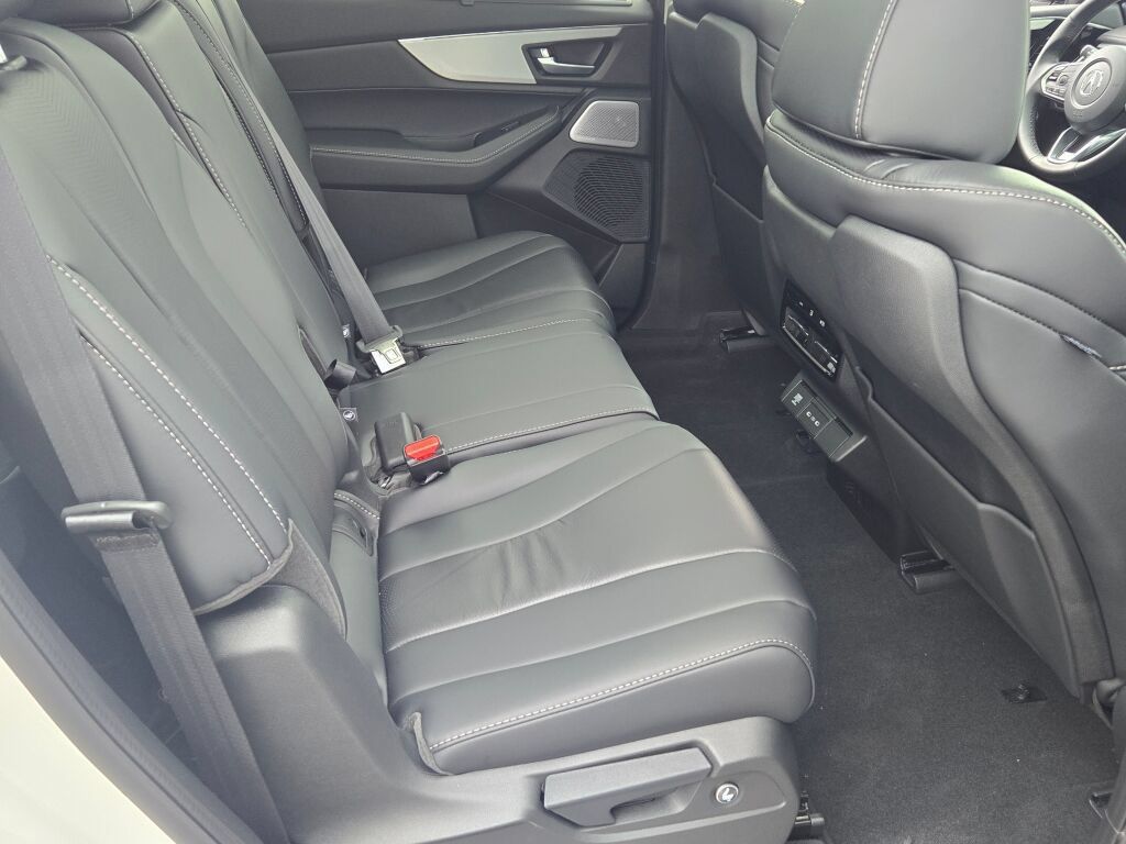 New 2026 Acura MDX w/ Technology Package AWD/4WD image 12