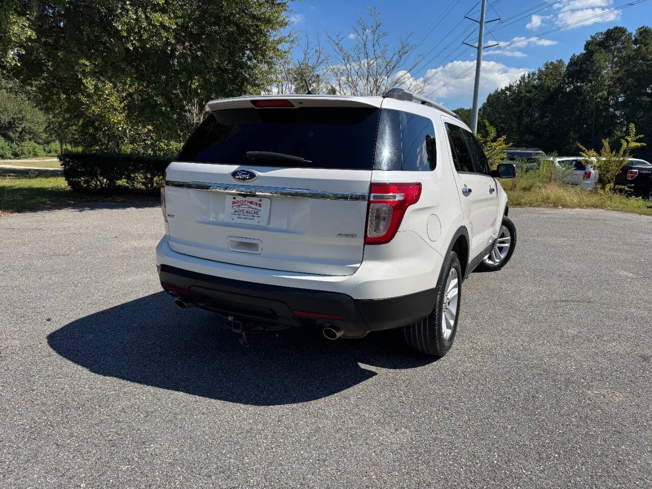 Used 2014 Ford Explorer XLT w/ Equipment Group 202A AWD/4WD image 37