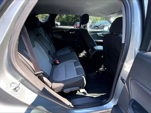 Used 2025 Chevrolet Blazer LT FWD image 25