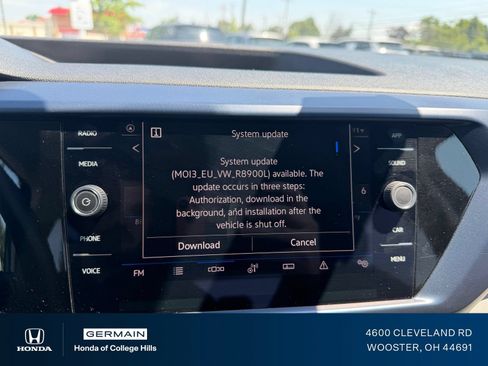 Used 2024 Volkswagen Taos SE FWD image 20