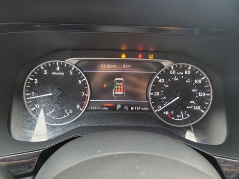 Used 2024 Nissan Pathfinder SV image 21