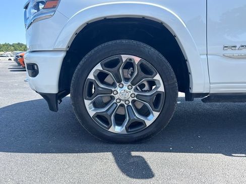 Used 2024 RAM 1500 Limited AWD/4WD image 5
