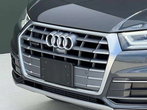 Used 2019 Audi Q5 Prestige w/ Prestige Package AWD/4WD image 39
