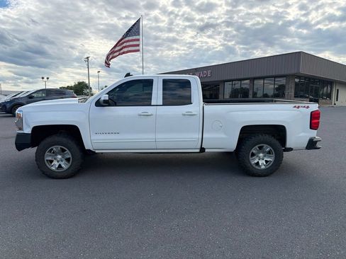 Used 2018 Chevrolet Silverado 1500 LT AWD/4WD image 2