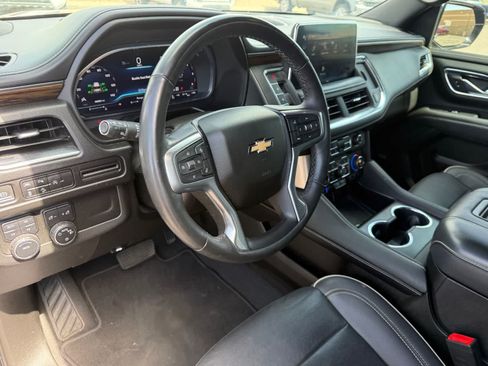 Used 2023 Chevrolet Tahoe Premier AWD/4WD image 15