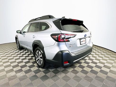 Certified 2025 Subaru Outback Premium w/ Popular Package #1A AWD/4WD image 7