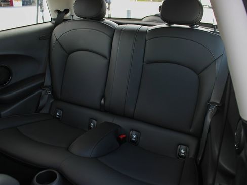 Used 2022 MINI Cooper S image 18