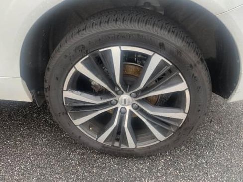 Used 2023 Volvo XC60 B5 Plus w/ Climate Package FWD image 7